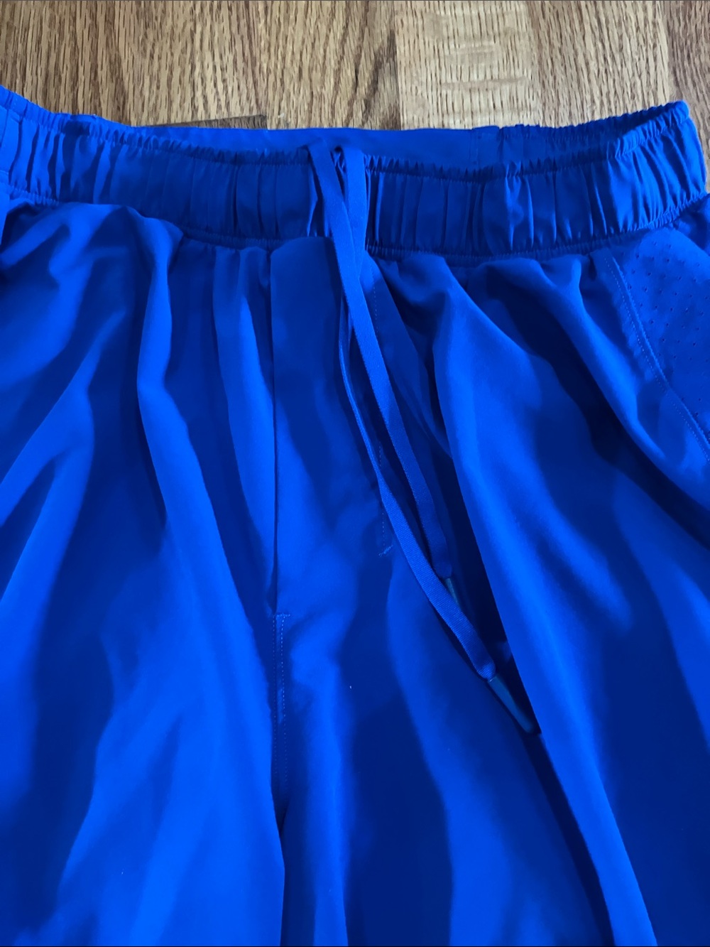lululemon athletica Men's Surge Athletic Shorts - Bright Blue Sz M EUC - Picture 2 of 6